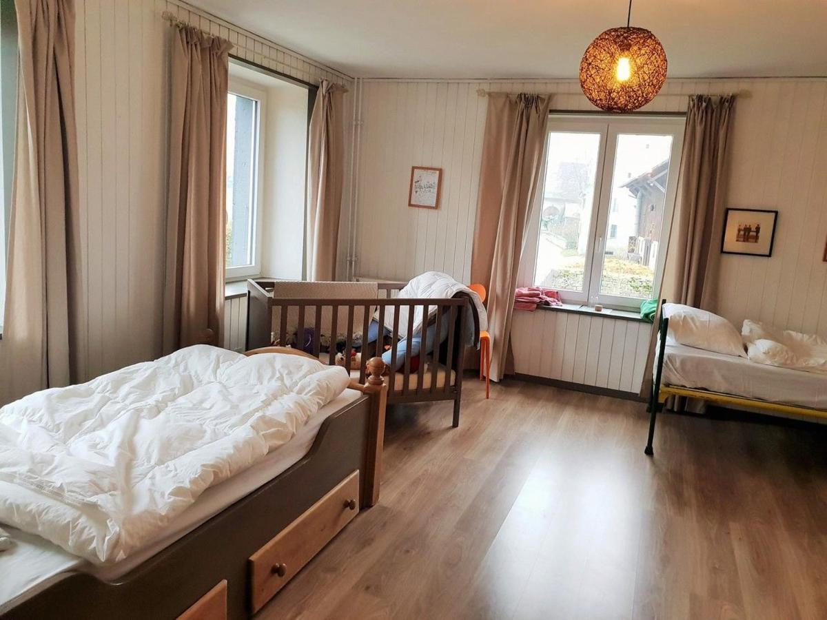 Au Petit Bonheur Bed & Breakfast Courgenay Exterior photo